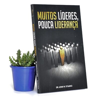 Capa do livro Muitos Lideres Poucas Lidrança