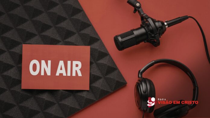 Cansado de conteúdo cristão que parece que foi feito pros seus pais? Separamos 9 podcasts que falam a língua da sua geração. Bora ouvir?