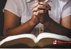 Salmo 91: A Oração de Proteção que Milhões de Cristãos Fazem Todos os Dias Descubra por que o Salmo 91 virou a oração de proteção mais repetida do mundo cristão e como transformá-lo numa oração sua, hoje mesmo.