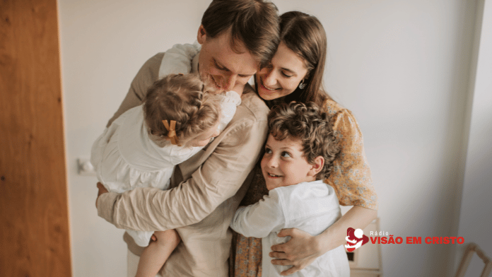 família na bíblia Família na Bíblia: origem, o papel dos pais, o casamento, famílias imperfeitas e uma palavra para quem não vive o modelo ideal.
