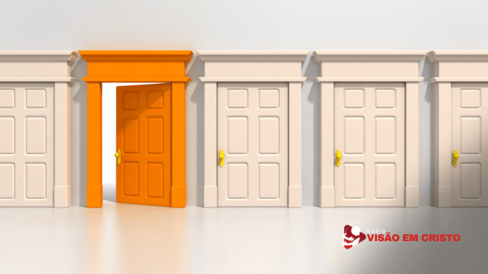 toda porta aberta é de Deus Toda porta aberta é de Deus? Descubra o que a Bíblia ensina sobre oportunidades, discernimento, escolhas e a direção do Senhor.