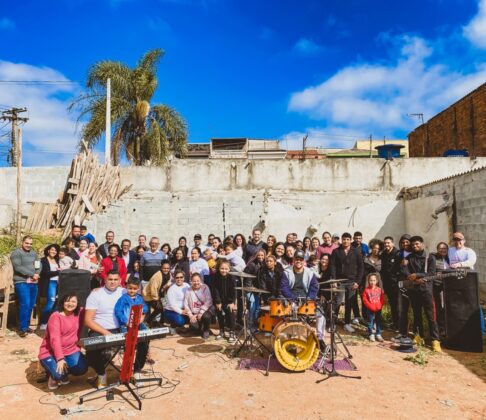 11 anos de Visão em Cristo foto de comemoração