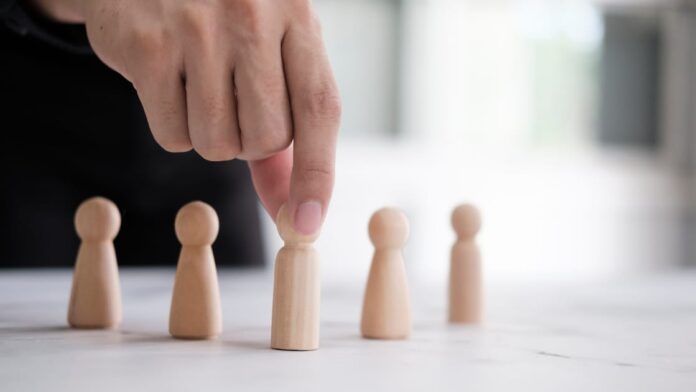 Quando Deus Escolhe Capa do podcast Reflexão da bíblia com o tema Quando Deus Escolhe