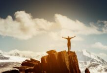 Vença as Crises hoje Capa do podcast Reflexão da Bíblia com o tema Vença as Crises hoje