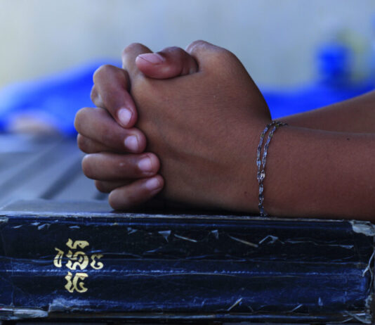 Tiago 5:17-18: A Importância da Oração e da Fé Tiago 5:17-18: A Importância da Oração e da Fé