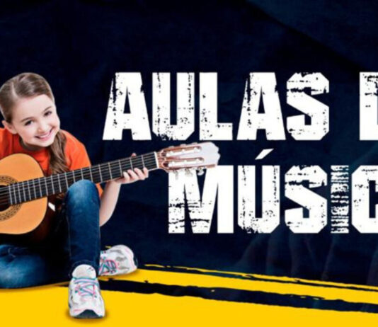 Aulas de Música fortalecem o Ministério de louvor na Visão em Cristo uma arte feita com uma criança tocando um instrumento e a escria em branco Aulas de Música