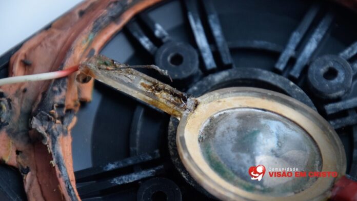 Alto-falante de caixa de som Imagens ilustrativa de Alto-falante de caixa de som