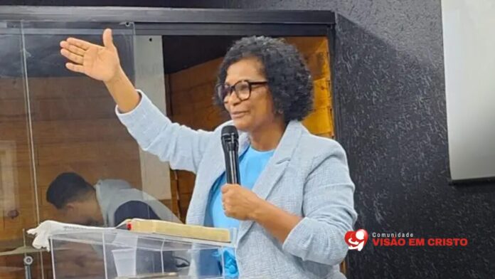 Pastora Marineide Simas Anuncia Nomes para Próxima Consagração de Obreiros