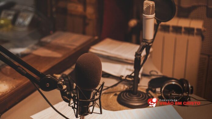 Web Rádio foto de um estudio de Web Rádio