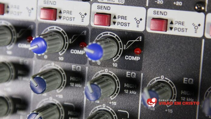 troca mesa de som Igreja Comunidade Visão em Cristo Troca Mesa de Som para Melhorar Qualidade de Áudio