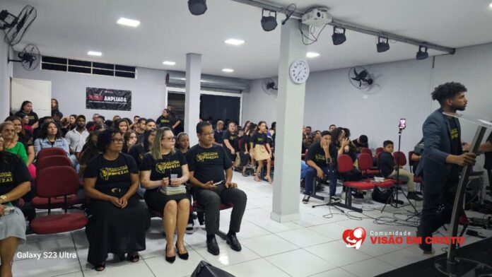 Celebração do 13º Aniversário Celebração do 13º Aniversário