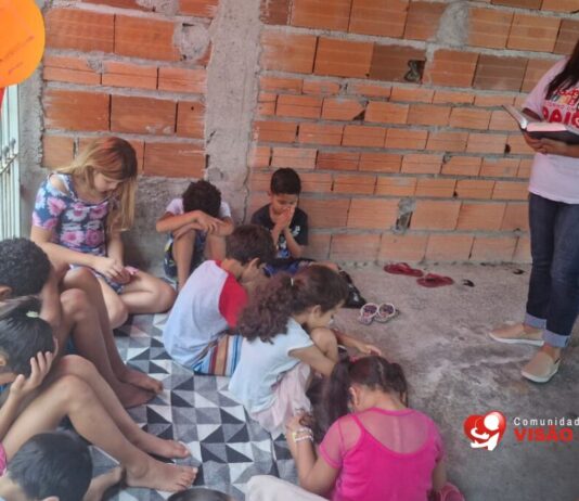 Ministério Visão Kids Impacta Crianças com Culto de Evangelismo Mensagem inspirada em Mateus 14:27 leva esperança e fé às crianças em mais um evento do Visão Kids.