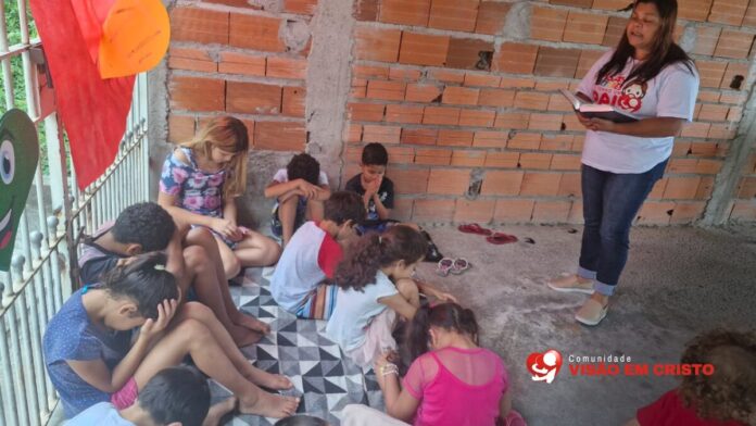 Imagem de Destaque Mensagem inspirada em Mateus 14:27 leva esperança e fé às crianças em mais um evento do Visão Kids.