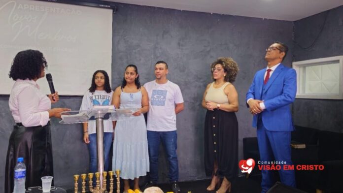 Novas Famílias Três novas famílias se juntam à comunidade da Igreja Visão em Cristo, fortalecendo ainda mais os laços de fé e união.