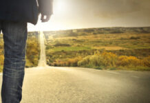 Caminhando na Fé: A Poderosa Mensagem de Lucas 8:49-50 – Uma Jornada Além da Aparente Perda!