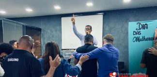 Culto com a Família marca vidas com decisões por Jesus na Visão em Cristo Culto com a Família da Comunidade Visão em Cristo marca decisão de 9 pessoas por Jesus entre conversões, reconciliações e renovo espiritual.