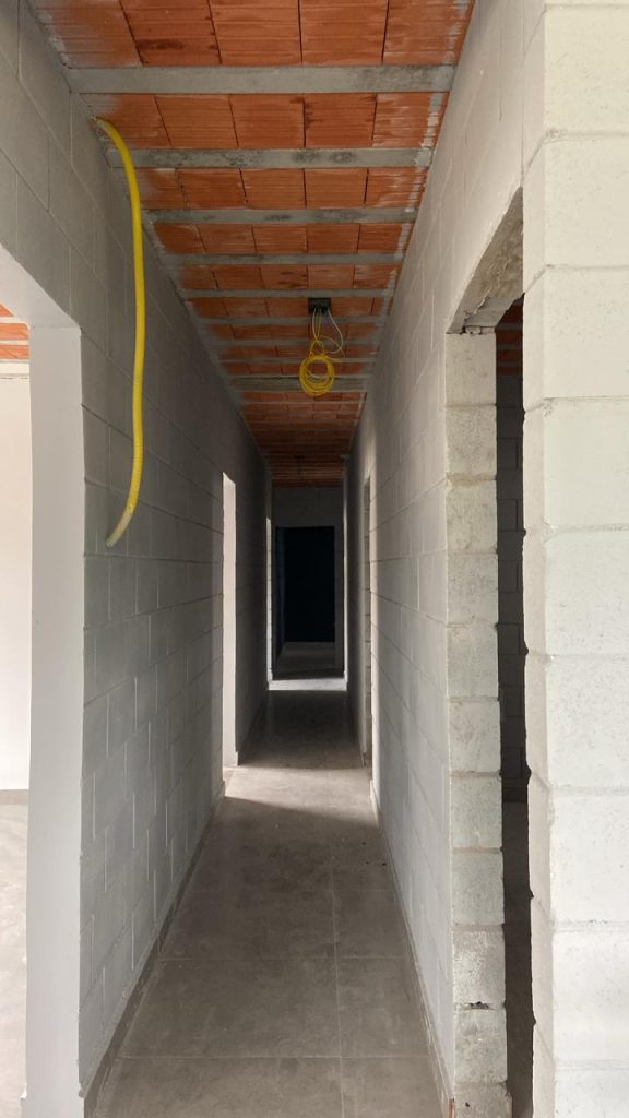 Instalação elétrica do novo templo da Visão em Cristo começou em 01/06/2026 após campanha dos membros e deve ser concluída em 15 dias.