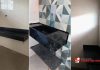 Nova igreja recebe bancadas de mármore Nova igreja da Visão em Cristo recebe bancadas e divisórias de mármore nos banheiros e lavabo, avançando nas etapas de acabamento.