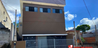 Novo templo começa a ganhar uma nova cara: frente da igreja recebe pintura para futura fachada