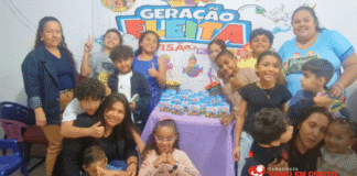Dia das Crianças na Visão em Cristo teve presentes e celebração especial durante o culto Visão Kids celebrou o Dia das Crianças em 11 de outubro com presentes e uma pequena festa durante o culto de domingo na Comunidade Visão em Cristo.