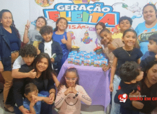 Dia das Crianças na Visão em Cristo teve presentes e celebração especial durante o culto Visão Kids celebrou o Dia das Crianças em 11 de outubro com presentes e uma pequena festa durante o culto de domingo na Comunidade Visão em Cristo.